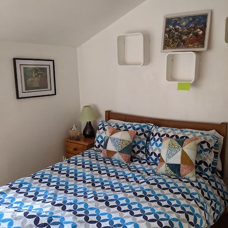 Central And Peaceful Room With Your Own Bathroom Londres Exterior foto