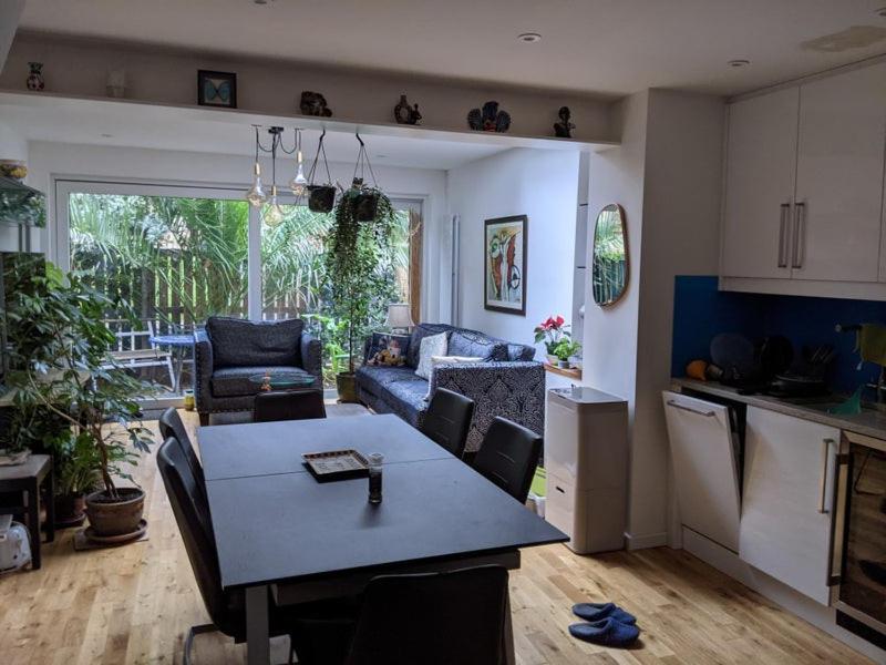 Central And Peaceful Room With Your Own Bathroom Londres Exterior foto