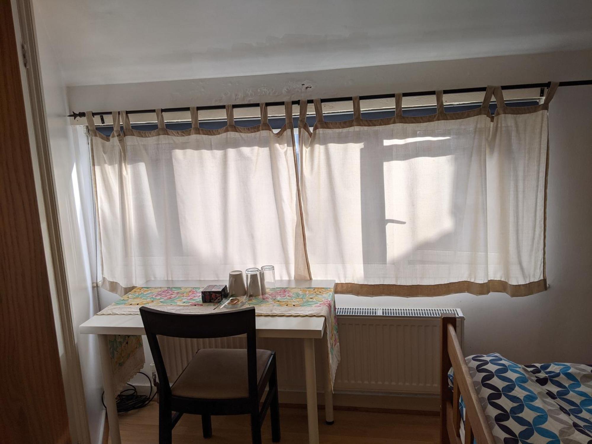 Central And Peaceful Room With Your Own Bathroom Londres Exterior foto